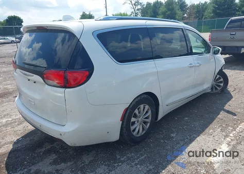 2018 Chrysler Pacifica Touring L z USA, uszkodzony, nr VIN 2C4RC1BG0JR211527